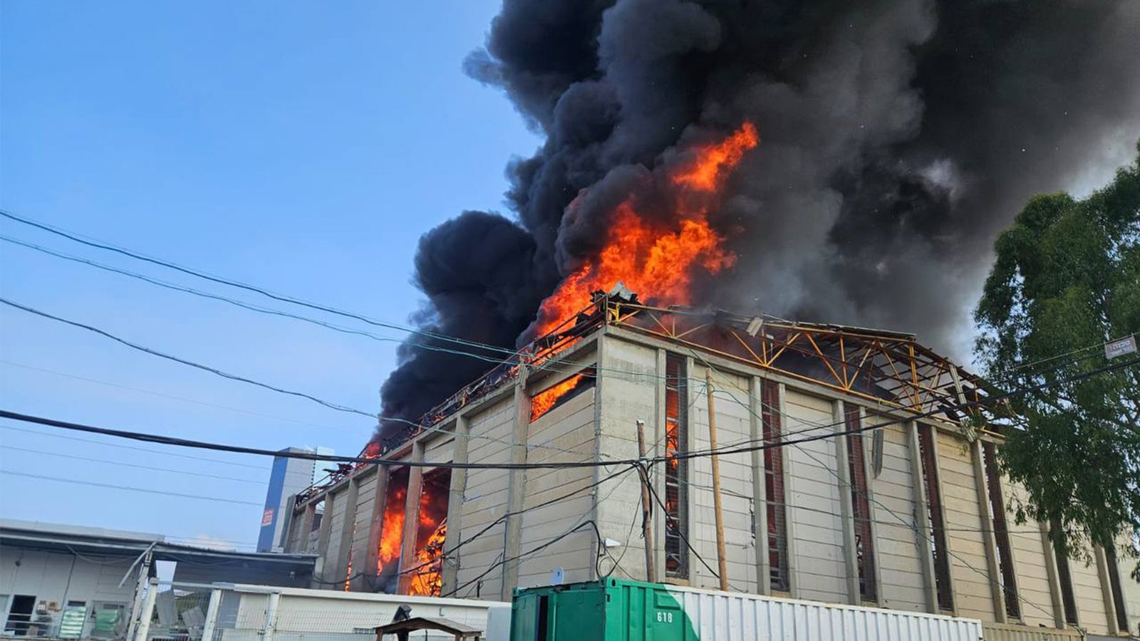 ইস্রায়েলি গোয়েন্দা ভবনগুলি ইরানের সরাসরি আঘাতের দাবি হিসাবে চিহ্নিত করা হয়েছে